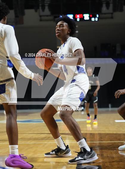 Thumbnail 3 in Waxahachie vs. King (Cy-Hoops Invitational) photogallery.
