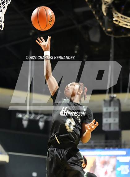 Thumbnail 2 in Waxahachie vs. King (Cy-Hoops Invitational) photogallery.