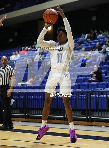 Thumbnail 2 in Waxahachie vs. King (Cy-Hoops Invitational) photogallery.