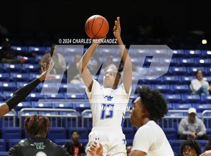 Thumbnail 3 in Waxahachie vs. King (Cy-Hoops Invitational) photogallery.