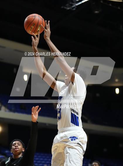 Thumbnail 3 in Waxahachie vs. King (Cy-Hoops Invitational) photogallery.