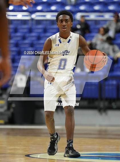 Thumbnail 2 in Waxahachie vs. King (Cy-Hoops Invitational) photogallery.