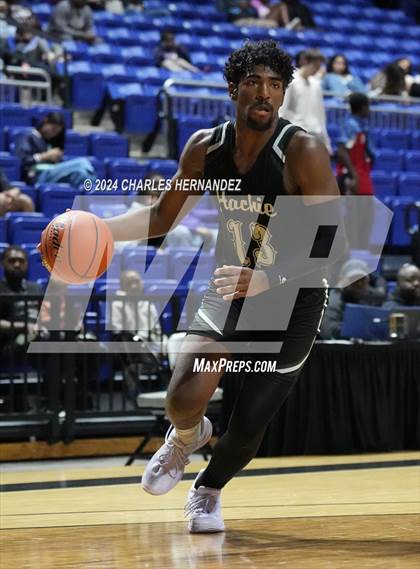 Thumbnail 2 in Waxahachie vs. King (Cy-Hoops Invitational) photogallery.