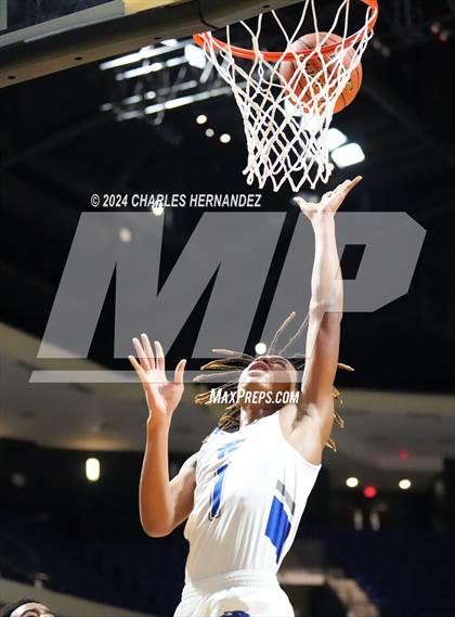 Thumbnail 3 in Waxahachie vs. King (Cy-Hoops Invitational) photogallery.
