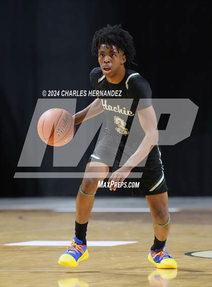 Thumbnail 1 in Waxahachie vs. King (Cy-Hoops Invitational) photogallery.