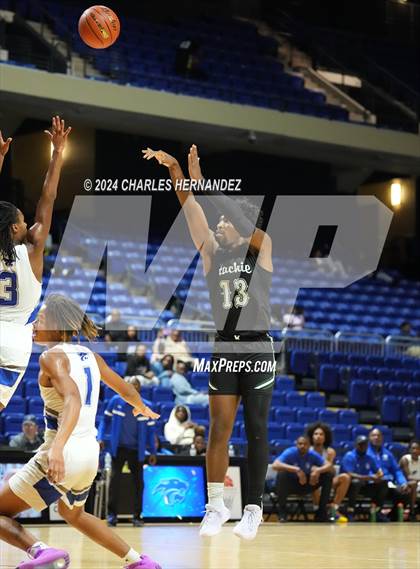 Thumbnail 2 in Waxahachie vs. King (Cy-Hoops Invitational) photogallery.