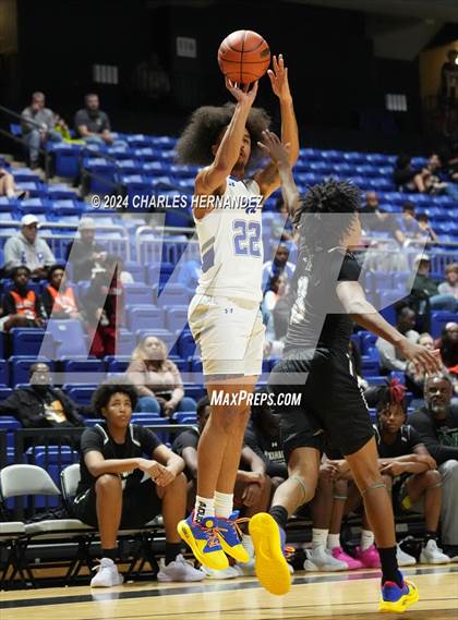 Thumbnail 3 in Waxahachie vs. King (Cy-Hoops Invitational) photogallery.