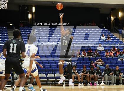 Thumbnail 1 in Waxahachie vs. King (Cy-Hoops Invitational) photogallery.