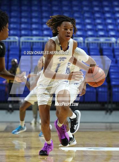 Thumbnail 2 in Waxahachie vs. King (Cy-Hoops Invitational) photogallery.