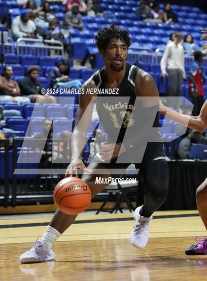 Thumbnail 2 in Waxahachie vs. King (Cy-Hoops Invitational) photogallery.