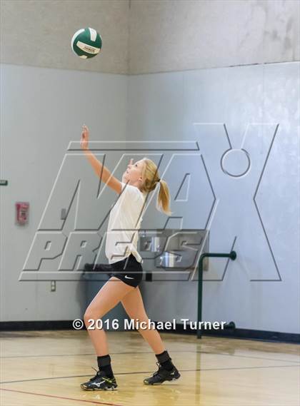 Thumbnail 1 in Red Bluff vs Las Plumas (Red Bluff Tournament) photogallery.