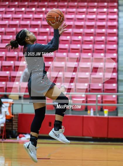 Thumbnail 1 in Lake Belton vs Mineral Wells (AutoWorld Chevrolet GMC Year-End Classic) photogallery.