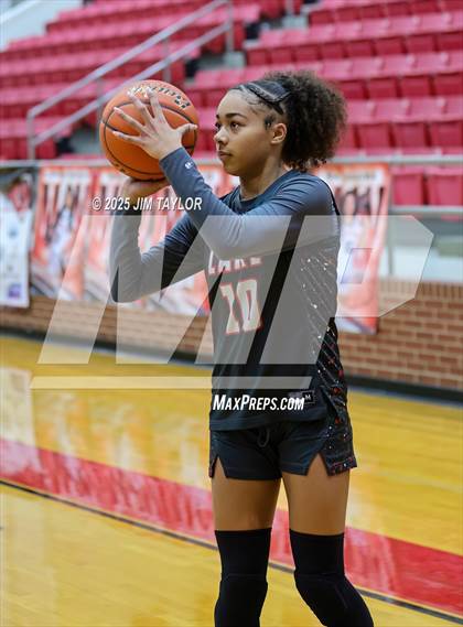 Thumbnail 1 in Lake Belton vs Mineral Wells (AutoWorld Chevrolet GMC Year-End Classic) photogallery.