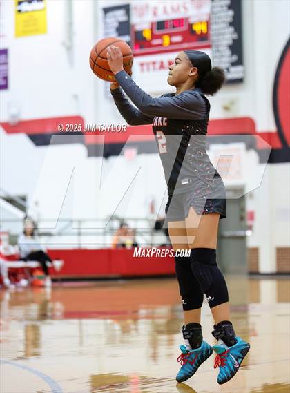 Thumbnail 2 in Lake Belton vs Mineral Wells (AutoWorld Chevrolet GMC Year-End Classic) photogallery.