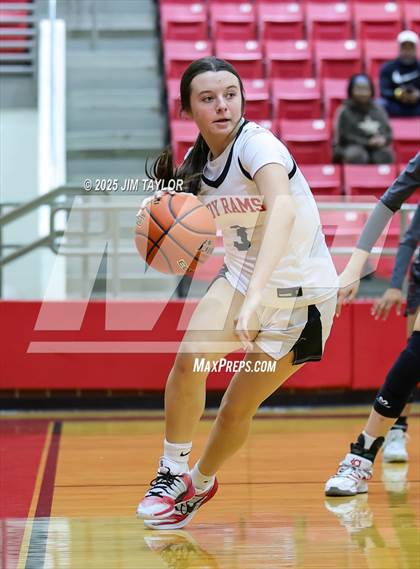 Thumbnail 3 in Lake Belton vs Mineral Wells (AutoWorld Chevrolet GMC Year-End Classic) photogallery.