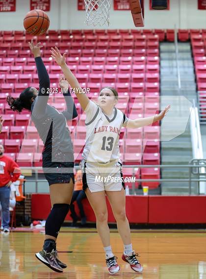 Thumbnail 2 in Lake Belton vs Mineral Wells (AutoWorld Chevrolet GMC Year-End Classic) photogallery.