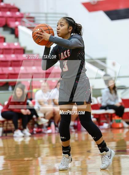 Thumbnail 2 in Lake Belton vs Mineral Wells (AutoWorld Chevrolet GMC Year-End Classic) photogallery.