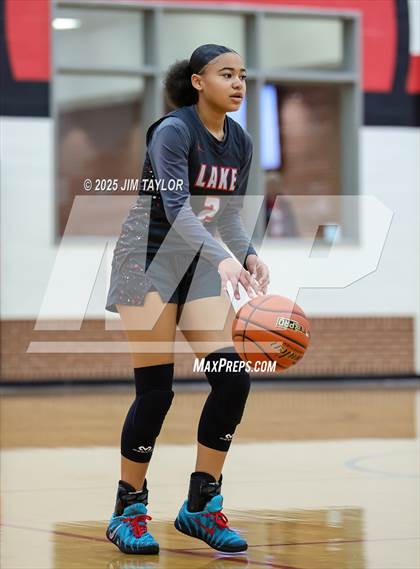 Thumbnail 2 in Lake Belton vs Mineral Wells (AutoWorld Chevrolet GMC Year-End Classic) photogallery.