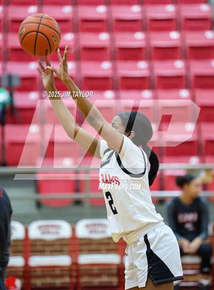 Thumbnail 2 in Lake Belton vs Mineral Wells (AutoWorld Chevrolet GMC Year-End Classic) photogallery.