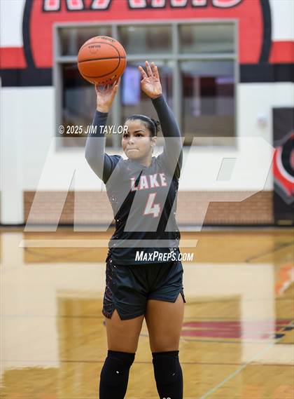 Thumbnail 3 in Lake Belton vs Mineral Wells (AutoWorld Chevrolet GMC Year-End Classic) photogallery.