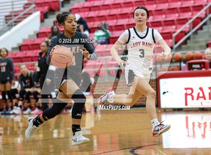 Thumbnail 1 in Lake Belton vs Mineral Wells (AutoWorld Chevrolet GMC Year-End Classic) photogallery.