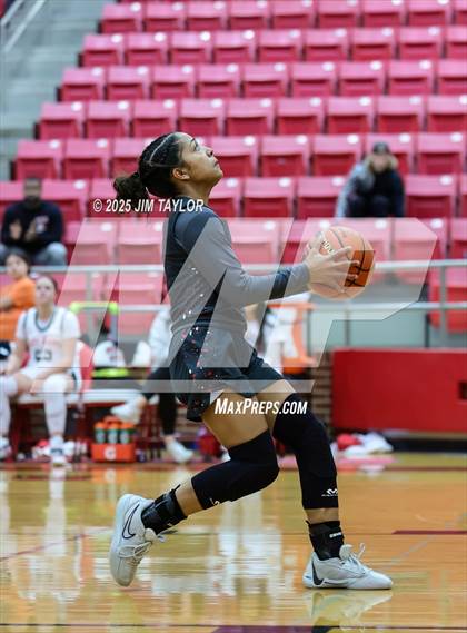 Thumbnail 2 in Lake Belton vs Mineral Wells (AutoWorld Chevrolet GMC Year-End Classic) photogallery.