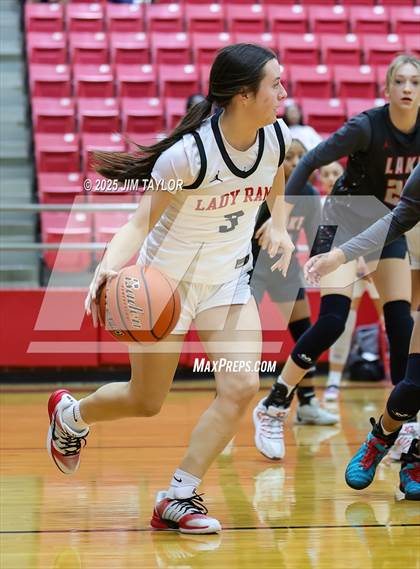 Thumbnail 3 in Lake Belton vs Mineral Wells (AutoWorld Chevrolet GMC Year-End Classic) photogallery.