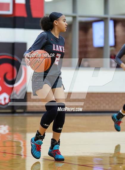 Thumbnail 3 in Lake Belton vs Mineral Wells (AutoWorld Chevrolet GMC Year-End Classic) photogallery.