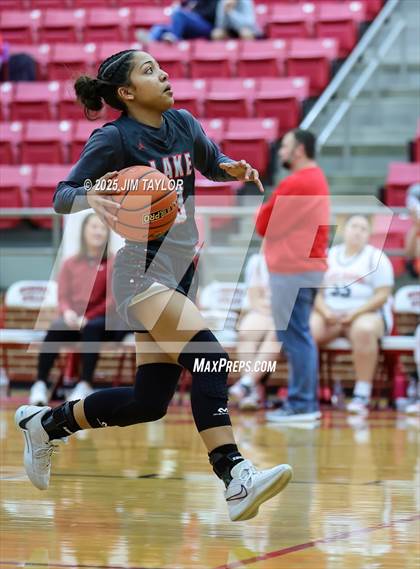 Thumbnail 1 in Lake Belton vs Mineral Wells (AutoWorld Chevrolet GMC Year-End Classic) photogallery.