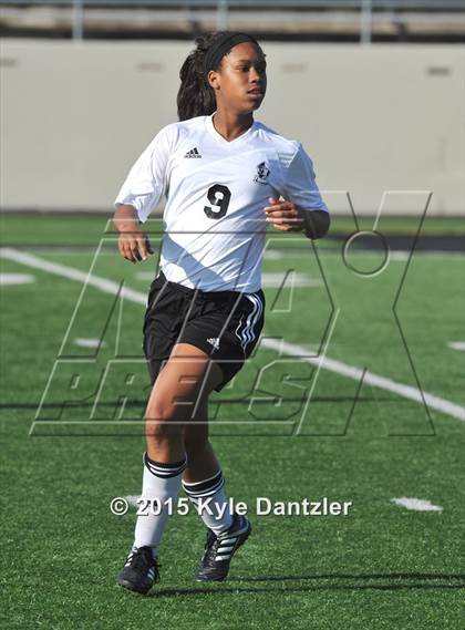 Thumbnail 1 in Nolan Catholic vs Bishop Lynch (TAPPS Division 1 Semifinal) photogallery.