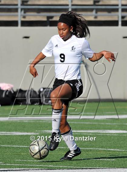 Thumbnail 1 in Nolan Catholic vs Bishop Lynch (TAPPS Division 1 Semifinal) photogallery.