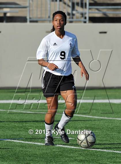 Thumbnail 2 in Nolan Catholic vs Bishop Lynch (TAPPS Division 1 Semifinal) photogallery.