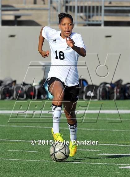 Thumbnail 2 in Nolan Catholic vs Bishop Lynch (TAPPS Division 1 Semifinal) photogallery.