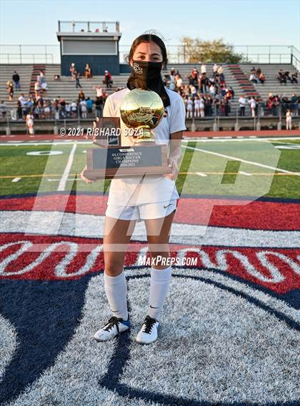Thumbnail 2 in Salpointe Catholic vs Prescott (AIA 4A Final Awards) photogallery.