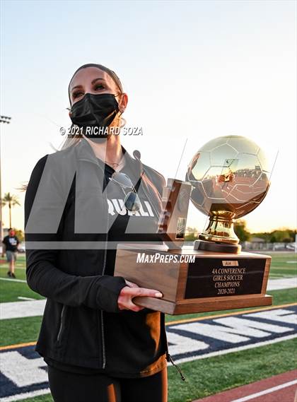 Thumbnail 1 in Salpointe Catholic vs Prescott (AIA 4A Final Awards) photogallery.