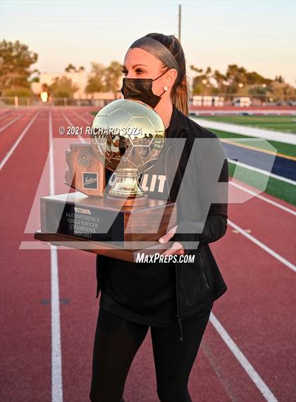 Thumbnail 2 in Salpointe Catholic vs Prescott (AIA 4A Final Awards) photogallery.