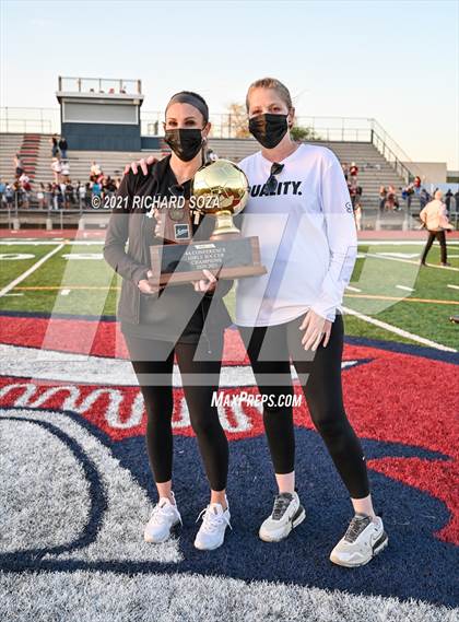 Thumbnail 3 in Salpointe Catholic vs Prescott (AIA 4A Final Awards) photogallery.