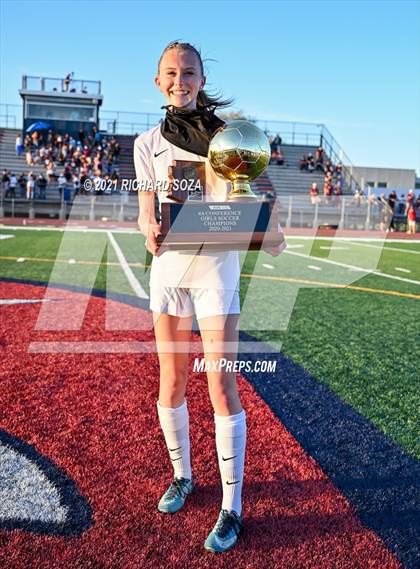 Thumbnail 3 in Salpointe Catholic vs Prescott (AIA 4A Final Awards) photogallery.