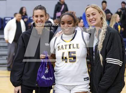 Thumbnail 1 in Skyline vs Battle (Sophie Cunningham Classic) photogallery.