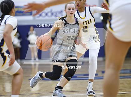 Thumbnail 3 in Skyline vs Battle (Sophie Cunningham Classic) photogallery.