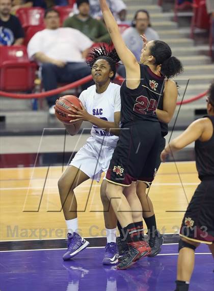 Thumbnail 1 in Florin vs. Sacramento (CIF SJS D2 Final) photogallery.