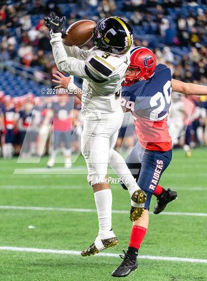 Thumbnail 3 in Central @ Central Catholic (MIAA Division 1 Final) photogallery.