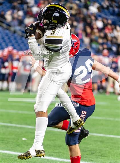 Thumbnail 1 in Central @ Central Catholic (MIAA Division 1 Final) photogallery.