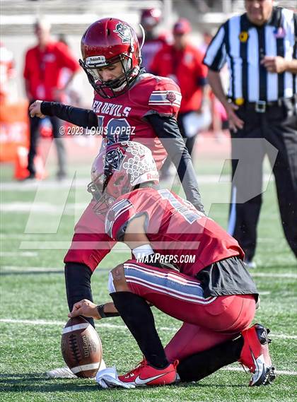 Thumbnail 2 in Colusa vs. Sweetwater (CIF State D6A Championship) photogallery.