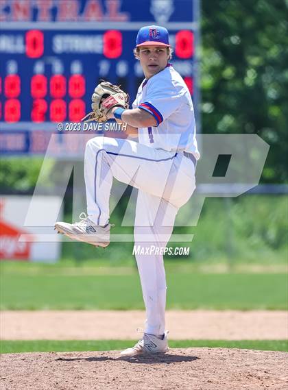 Thumbnail 3 in Anamosa @ Davenport Central photogallery.