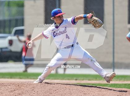 Thumbnail 1 in Anamosa @ Davenport Central photogallery.