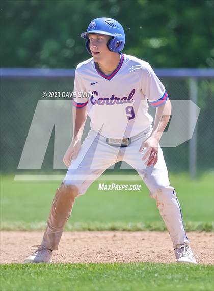 Thumbnail 3 in Anamosa @ Davenport Central photogallery.