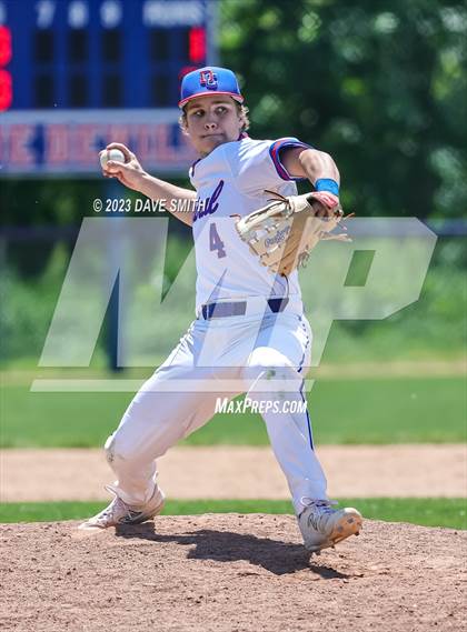 Thumbnail 2 in Anamosa @ Davenport Central photogallery.