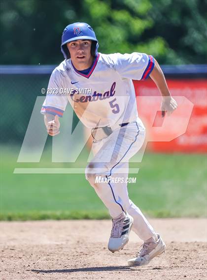 Thumbnail 3 in Anamosa @ Davenport Central photogallery.