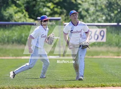 Thumbnail 2 in Anamosa @ Davenport Central photogallery.